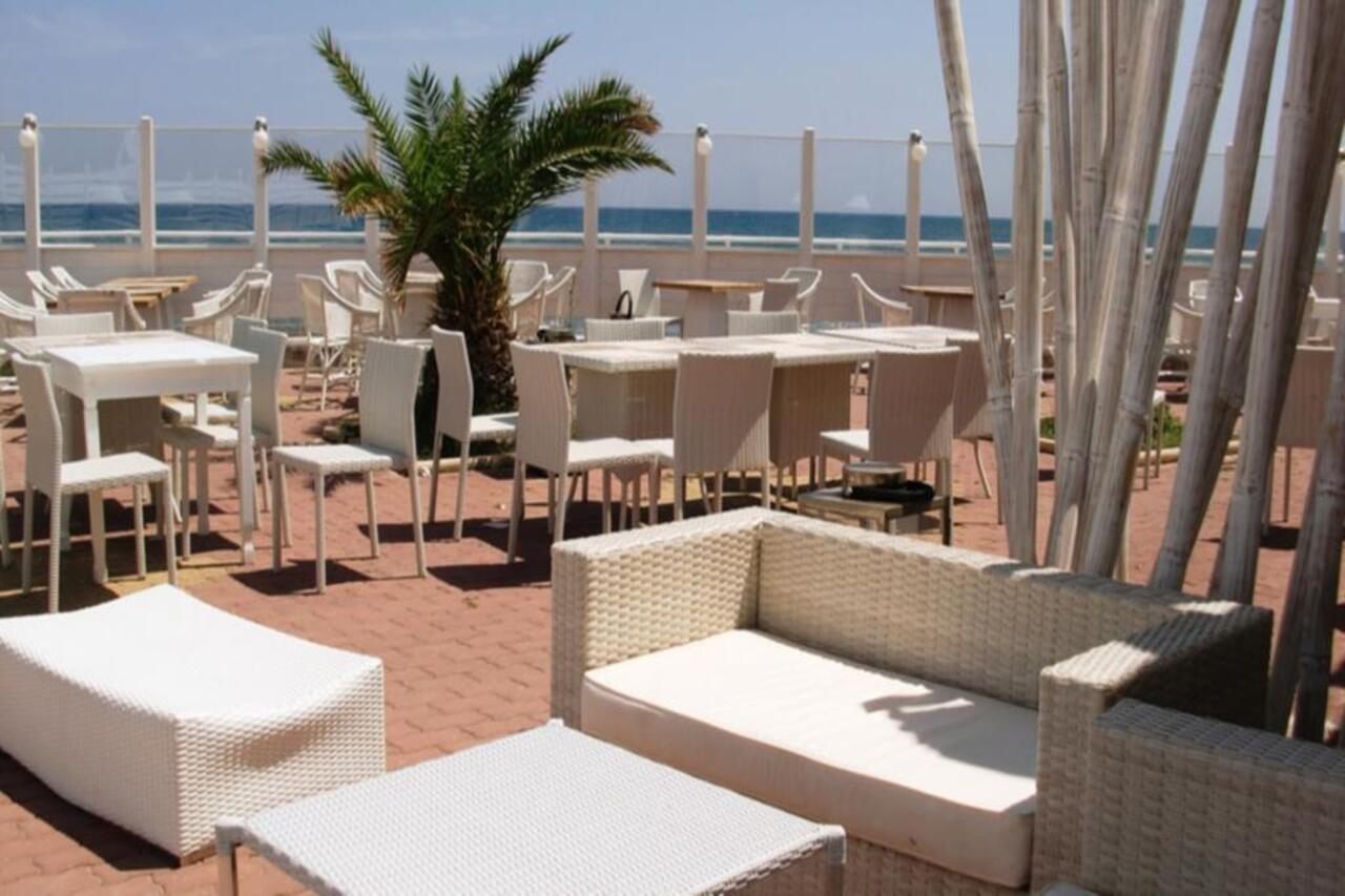 Baia Sangiorgio Hotel & Beach Club Бари Экстерьер фото