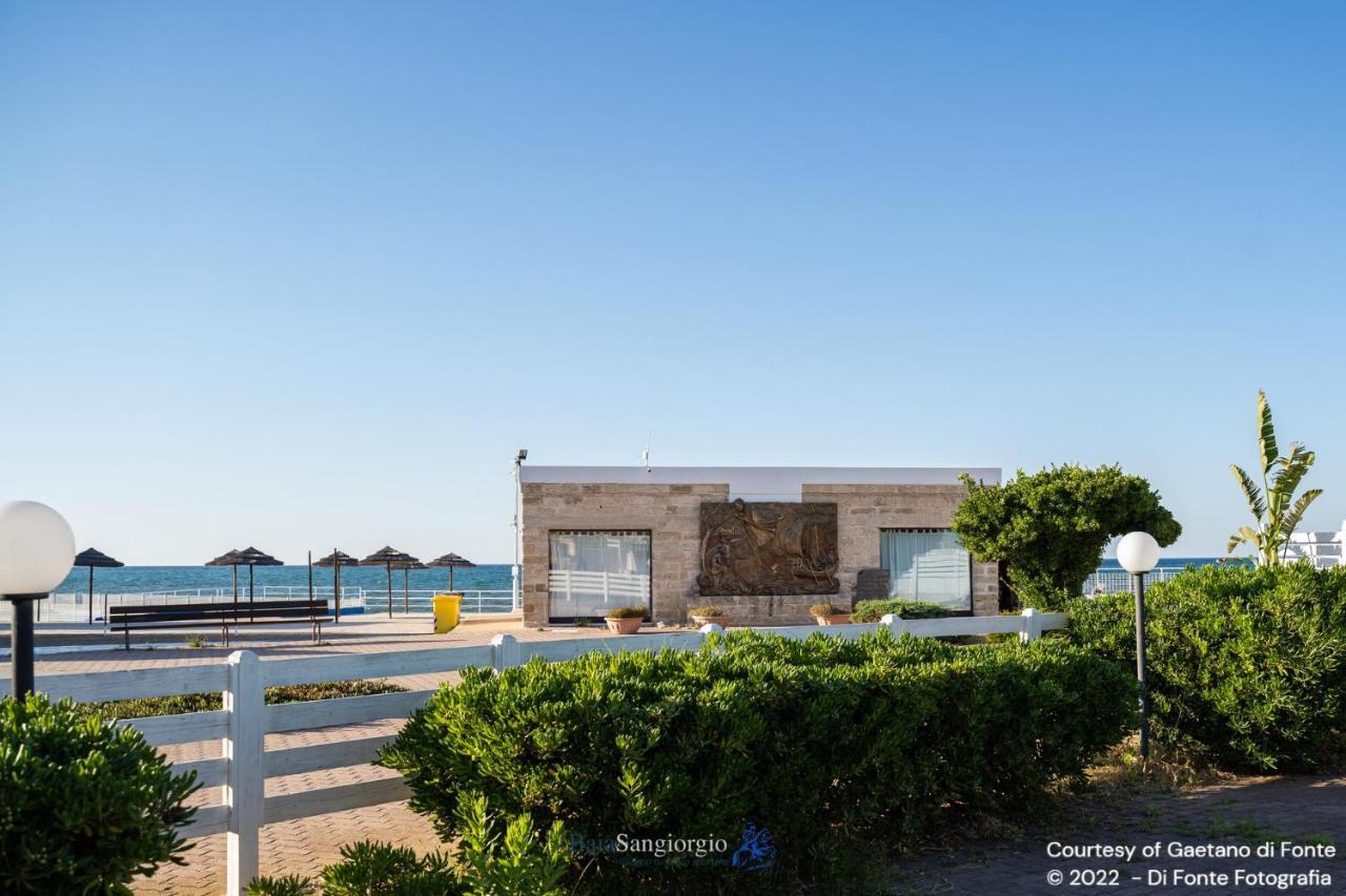 Baia Sangiorgio Hotel & Beach Club Бари Экстерьер фото