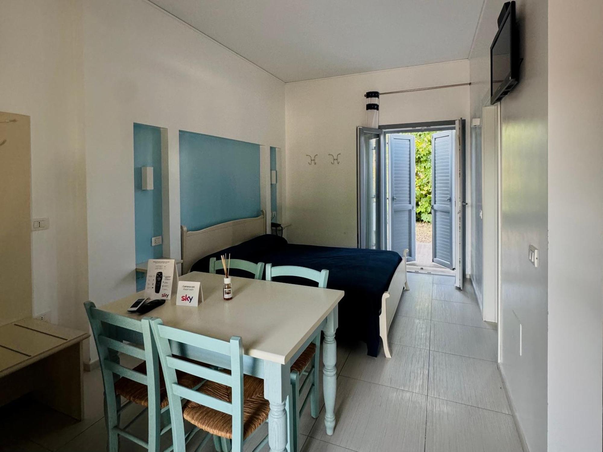 Baia Sangiorgio Hotel & Beach Club Бари Экстерьер фото