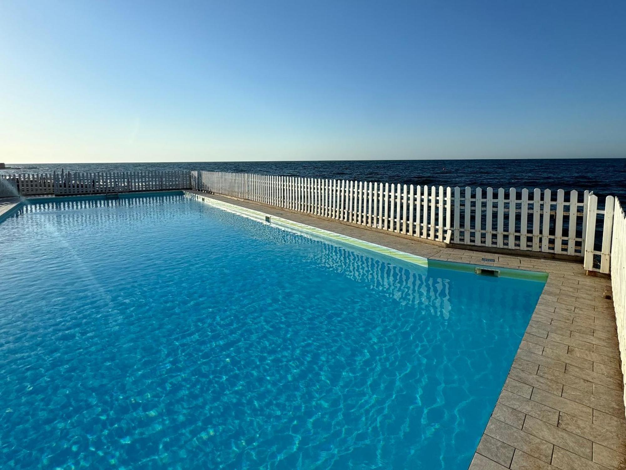 Baia Sangiorgio Hotel & Beach Club Бари Экстерьер фото