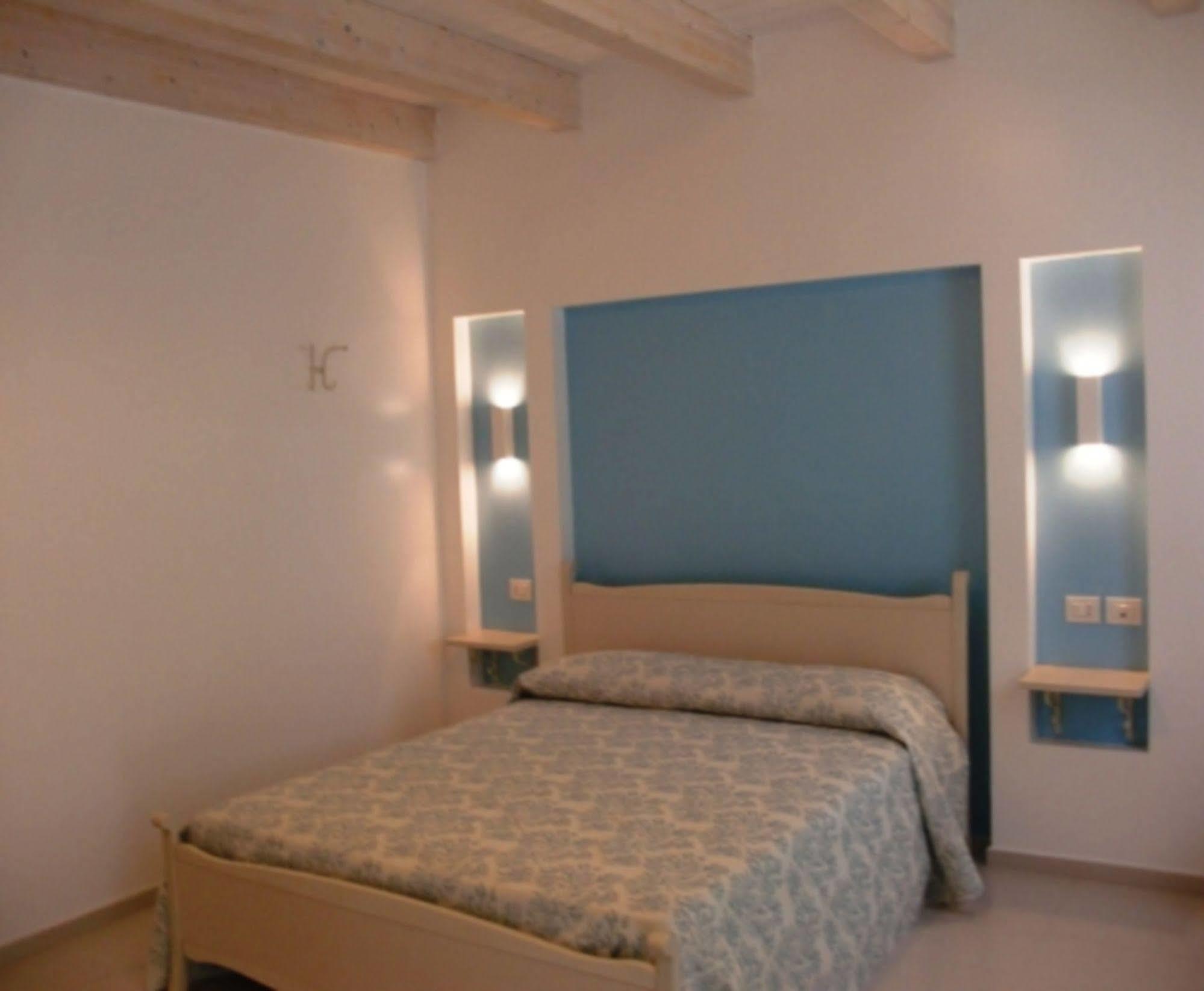 Baia Sangiorgio Hotel & Beach Club Бари Номер фото